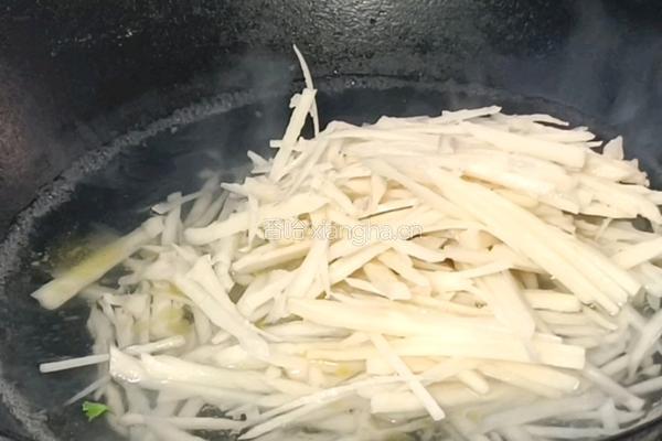 酸辣藕丝的做法图解3