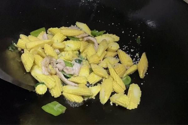 肉片炒玉米笋的做法图解8