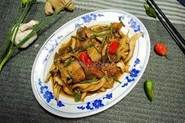 蘑菇炒五花肉的做法图解12