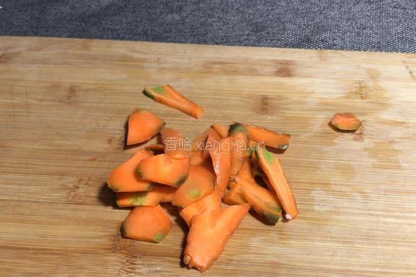 蒜香茭白的做法图解2