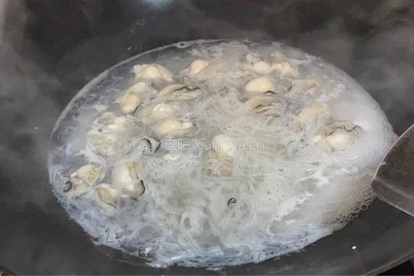 海蛎清汤米粉的做法图解4