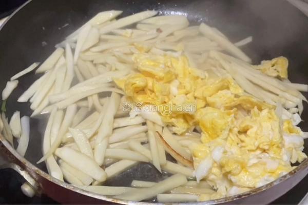 茭白炒鸡蛋的做法图解5