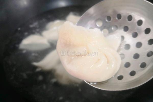 煮冷冻饺子不沾锅的方法的做法图解5