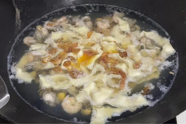 海鲜刀削面的做法图解7