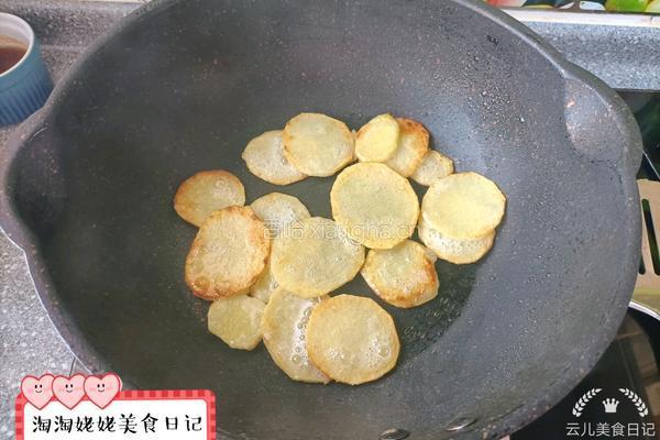 干锅酱焖土豆片的做法图解6