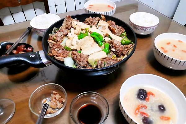 菊花菜烧牛排骨的做法图解1