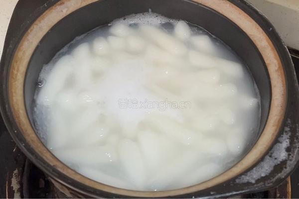 麻辣年糕的做法图解2
