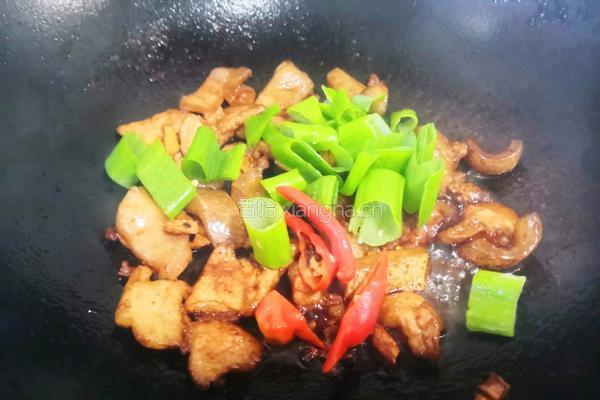 五花肉烧大白菜的做法图解5