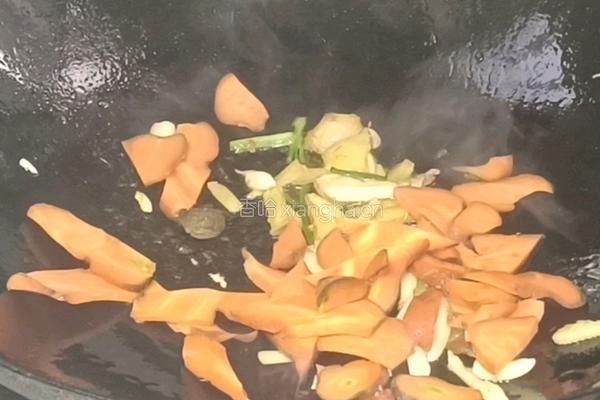 黄瓜胡萝卜炒肉片的做法图解7