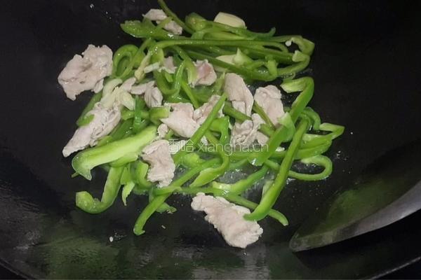 青椒丝炒肉片的做法图解7
