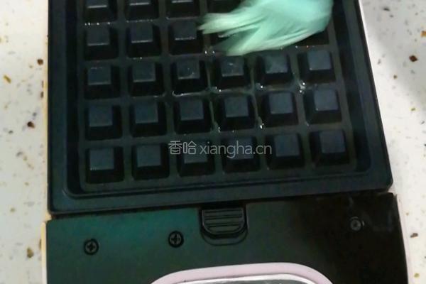 香蕉火龙果鸡蛋饼的做法图解5