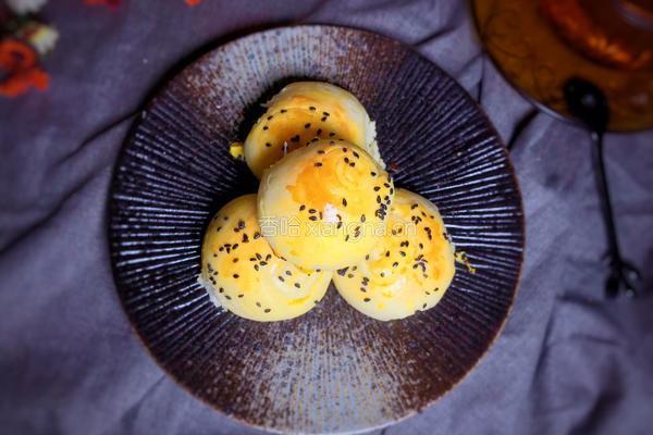 淡奶油小餐包的做法图解12