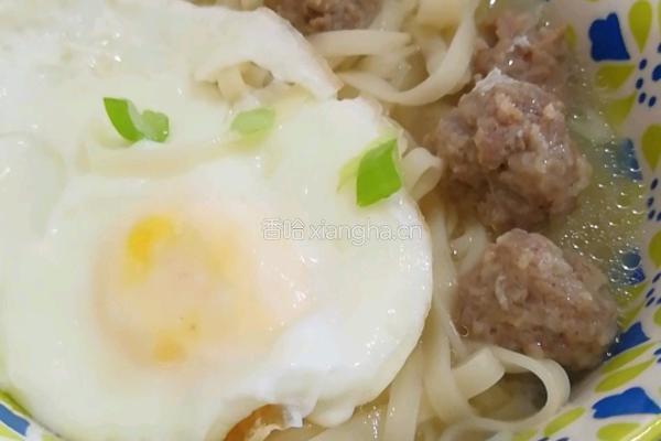肉丸子鸡蛋热汤面的做法图解9
