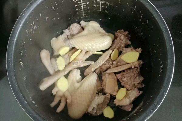 莲藕花生鸡汤的做法图解6