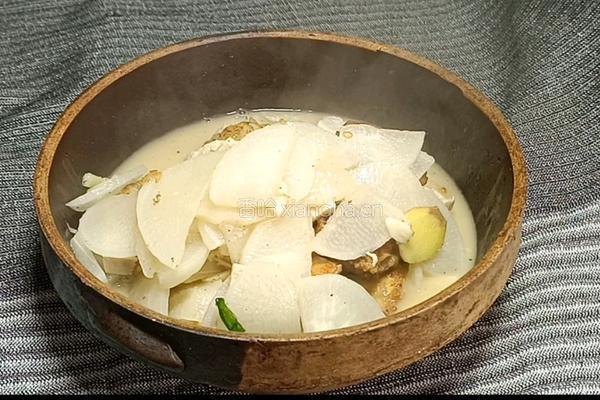 萝卜鱼肉汤的做法图解9