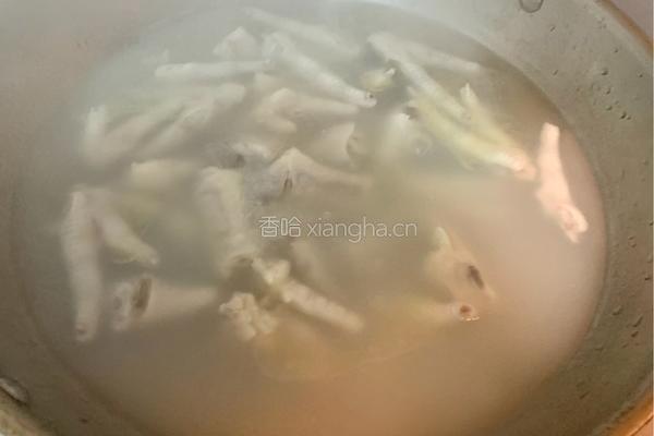 肉蟹煲的做法图解2