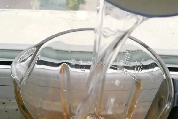香浓玉米汁的做法图解2