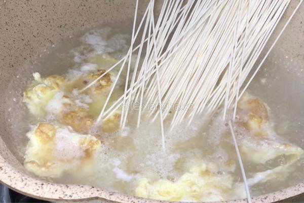 青菜鸡蛋肉丝汤面的做法图解7