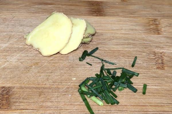 豌豆鸡蛋汤面的做法图解3