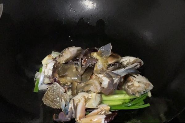 炒螃蟹的做法图解2