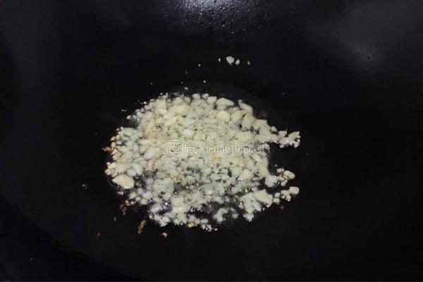 手撕杏鲍菇炒肉片的做法图解3