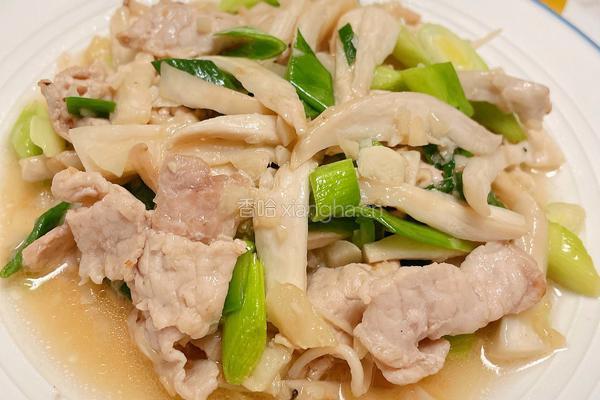手撕杏鲍菇炒肉片的做法图解10