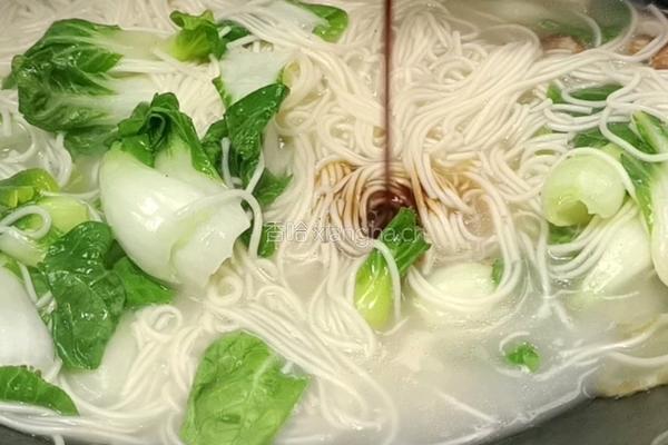 青菜鸡蛋汤面的做法图解8
