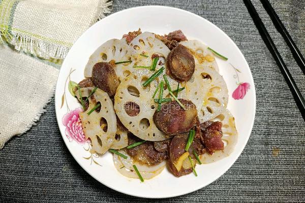 香肠炒藕片的做法图解12
