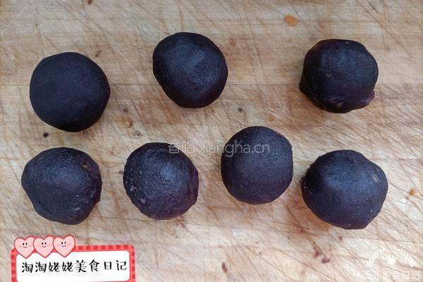 蛋黄酥的做法图解3
