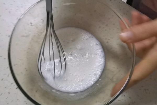 草莓盒子蛋糕的做法图解2