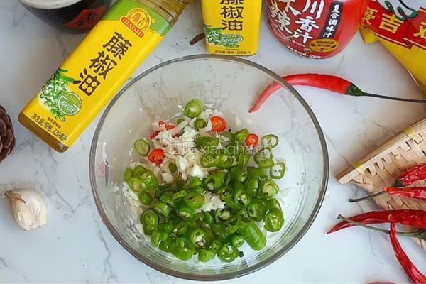 凉拌金针菇的做法图解3
