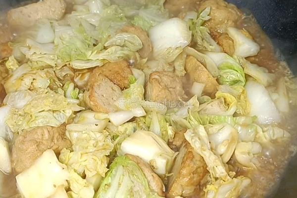 白菜炖肉圆子的做法图解8