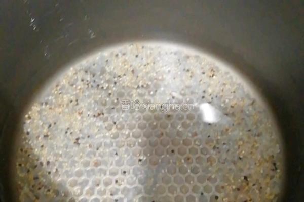 藜麦粥的做法图解3