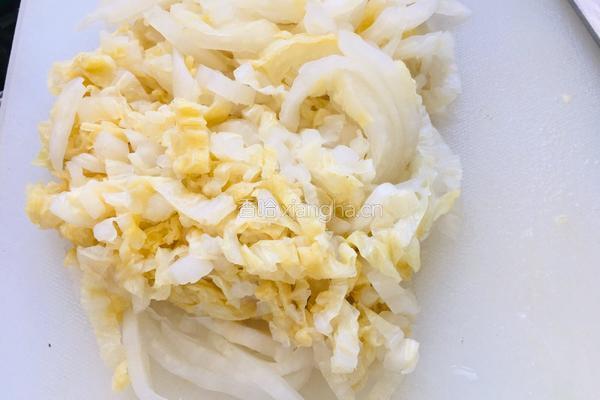 土豆丝炒酸菜的做法图解3