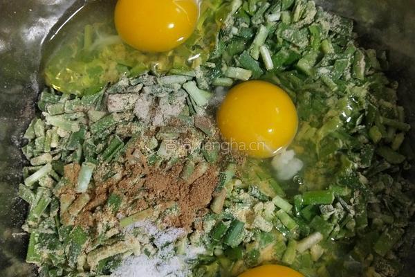 韭菜玉米鸡蛋饼的做法图解2