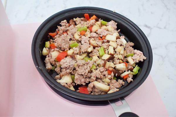 香菇肉酱拌面的做法图解8