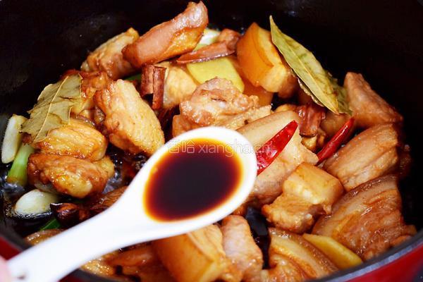 红烧肉炖鹌鹑蛋的做法图解8