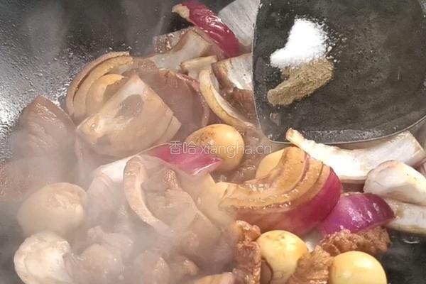鹌鹑蛋焖肉的做法图解12