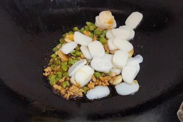 红烧豆角年糕的做法图解8