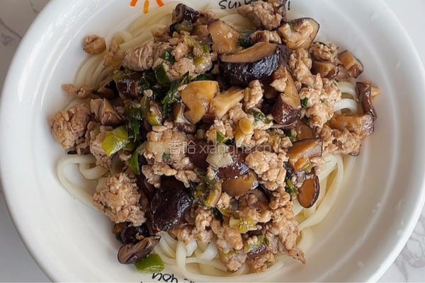 香菇肉末拌面的做法图解9