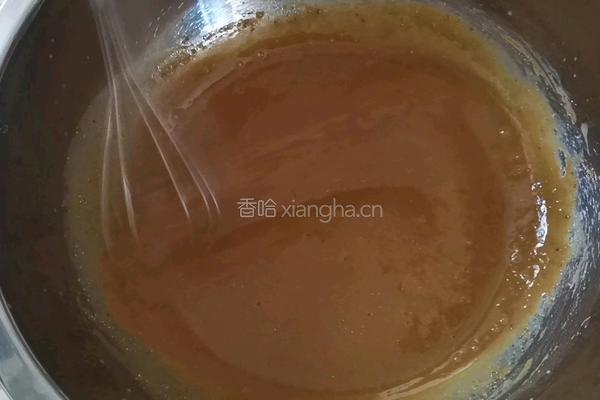 淋面咖啡中空戚风蛋糕的做法图解5