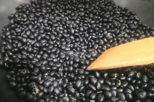 食疗养生小偏方 陈醋泡黑豆的做法图解2