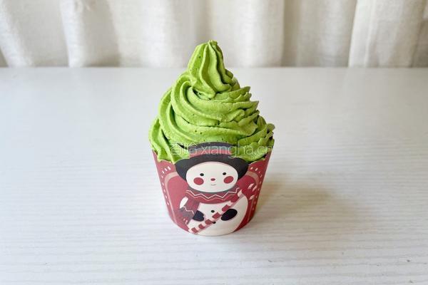 圣诞纸杯蛋糕的做法图解17