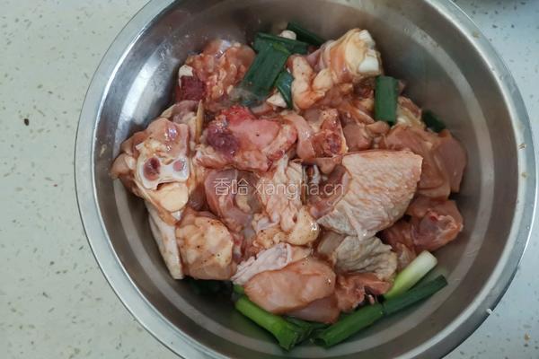 豆角焖花卷的做法图解2