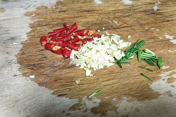 孜然豆干的做法图解2