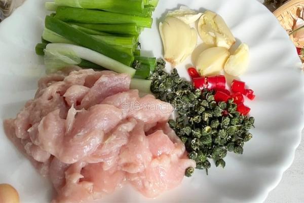 藤椒肉片的做法图解3