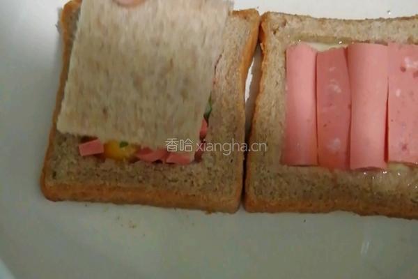煎鸡蛋吐司片的做法图解3