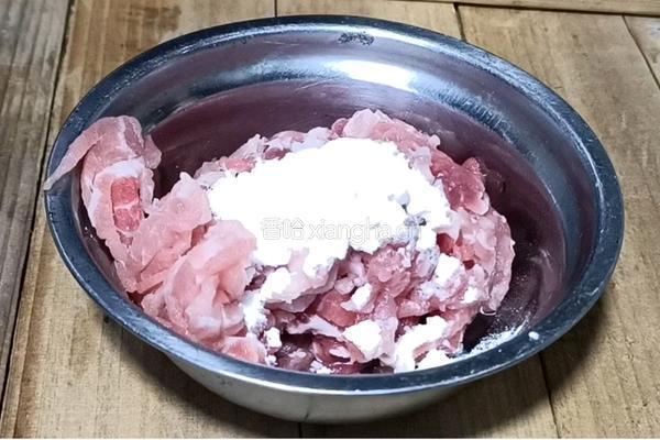 青椒肉丝的做法图解1