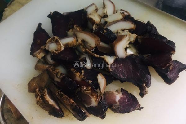 酱油肉蒸南瓜的做法图解2