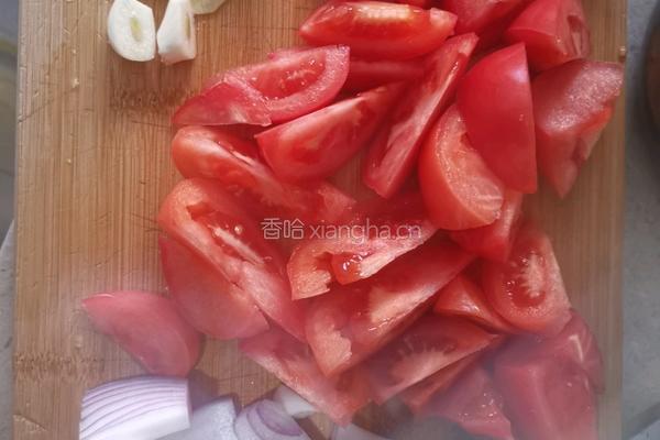 番茄炖牛腩的做法图解2